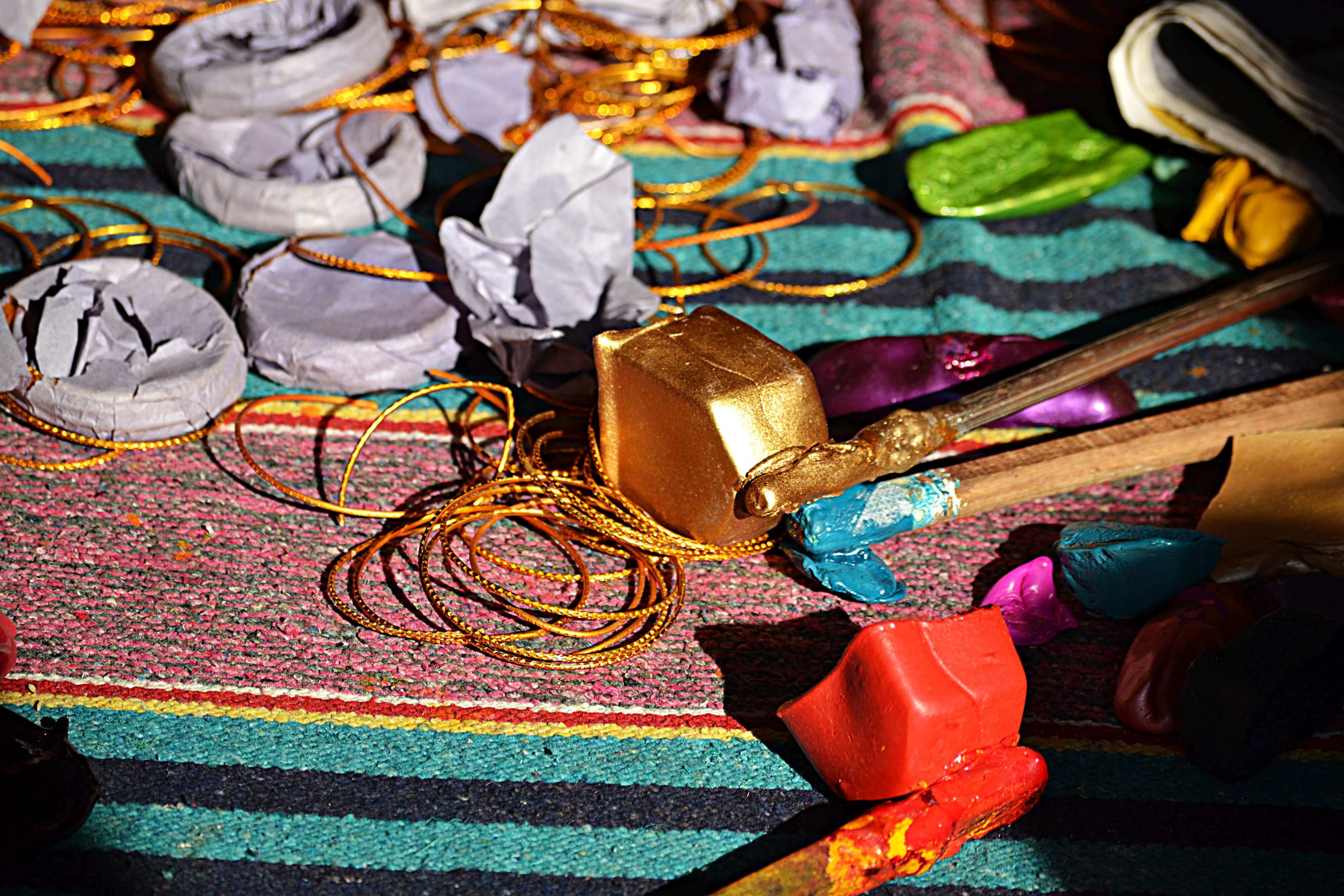 ...and bangle-making. Guests on longer stays can even do Indian classical music workshops.